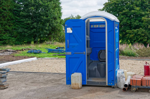 Best VIP or Luxury Restroom Trailers  in Bealeton, VA